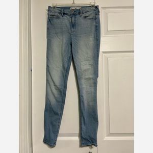 Light Wash Skinny Blue Jeans